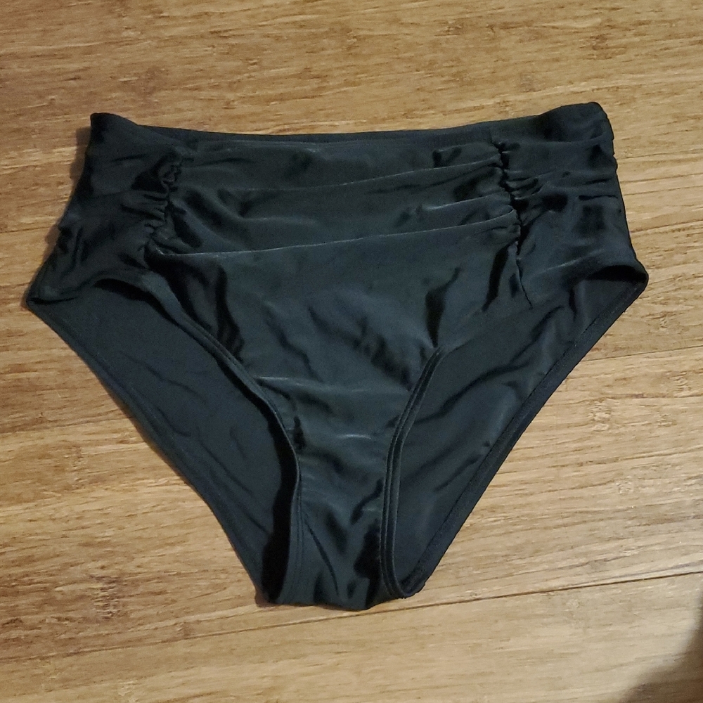 Pink Lily Black High-Cut Bikini with Smooth Stretch Fabric